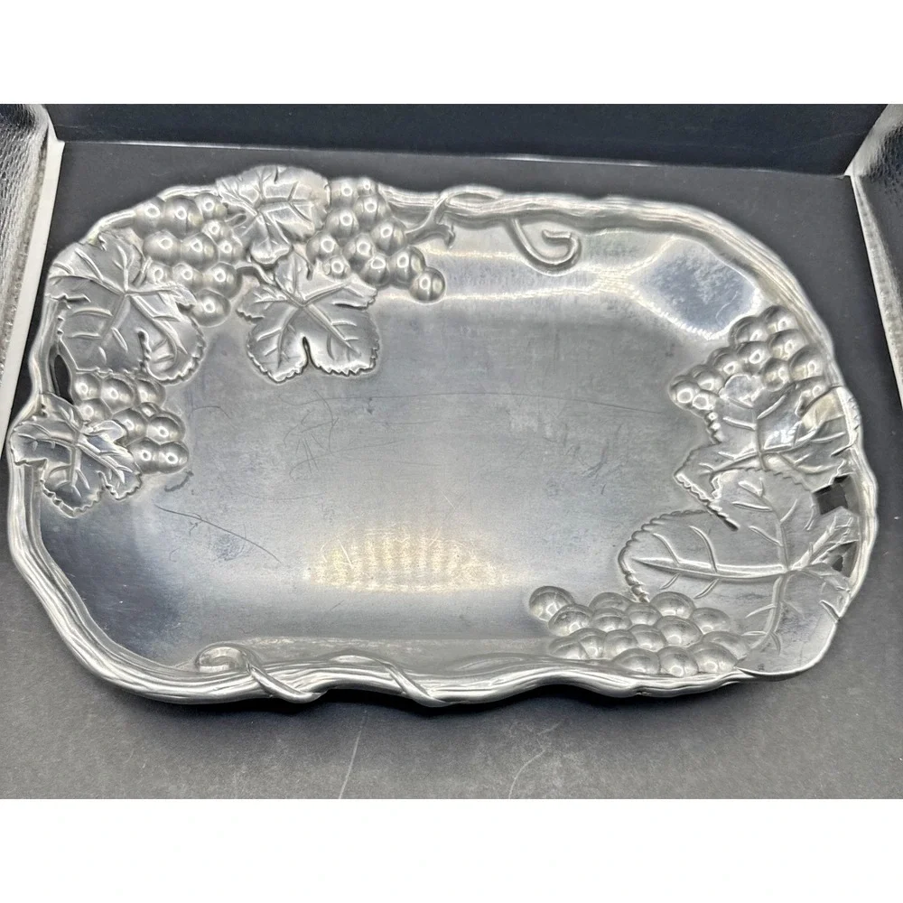 Arthur Court Designs Aluminum Grape Food Service Tray 9.5‎ inch Long